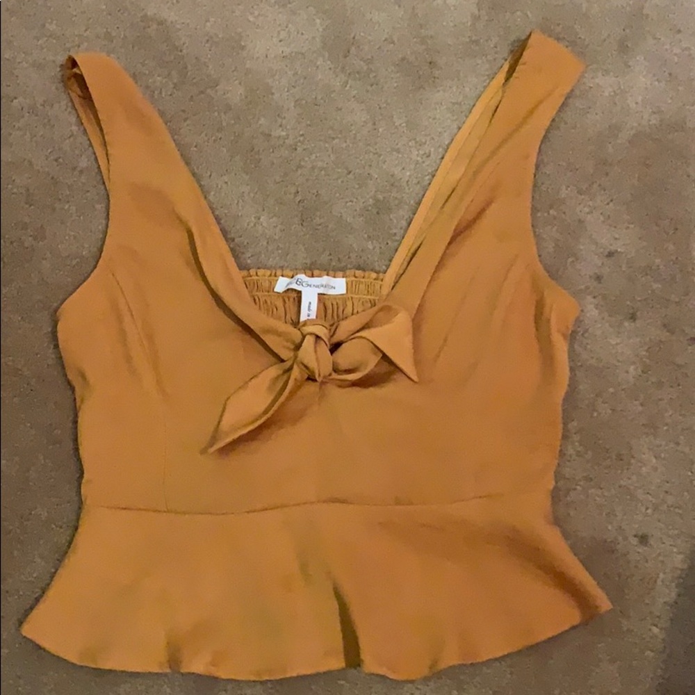 V neck cropped tank top